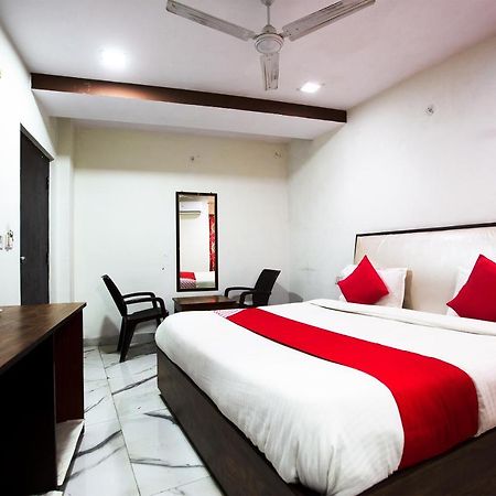 Oyo 44174 Hotel Mid Town Prime Harthala Exteriör bild