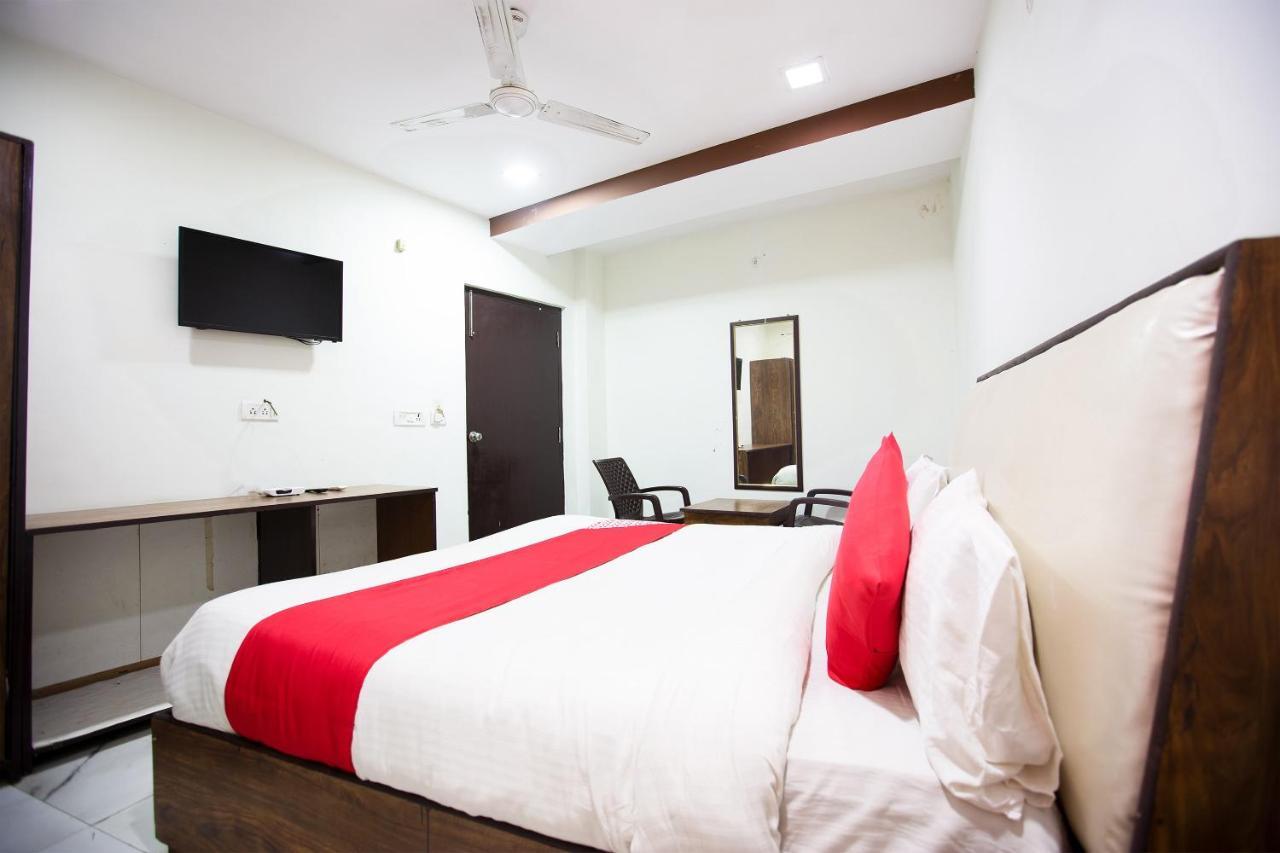 Oyo 44174 Hotel Mid Town Prime Harthala Exteriör bild