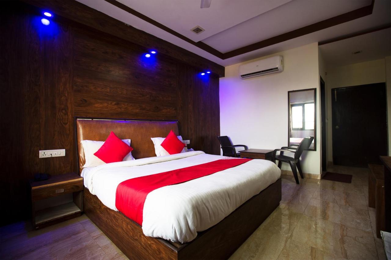 Oyo 44174 Hotel Mid Town Prime Harthala Exteriör bild