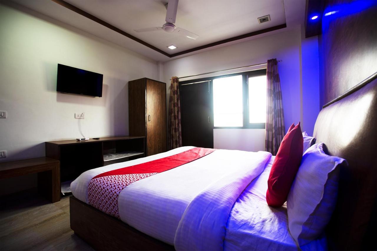 Oyo 44174 Hotel Mid Town Prime Harthala Exteriör bild